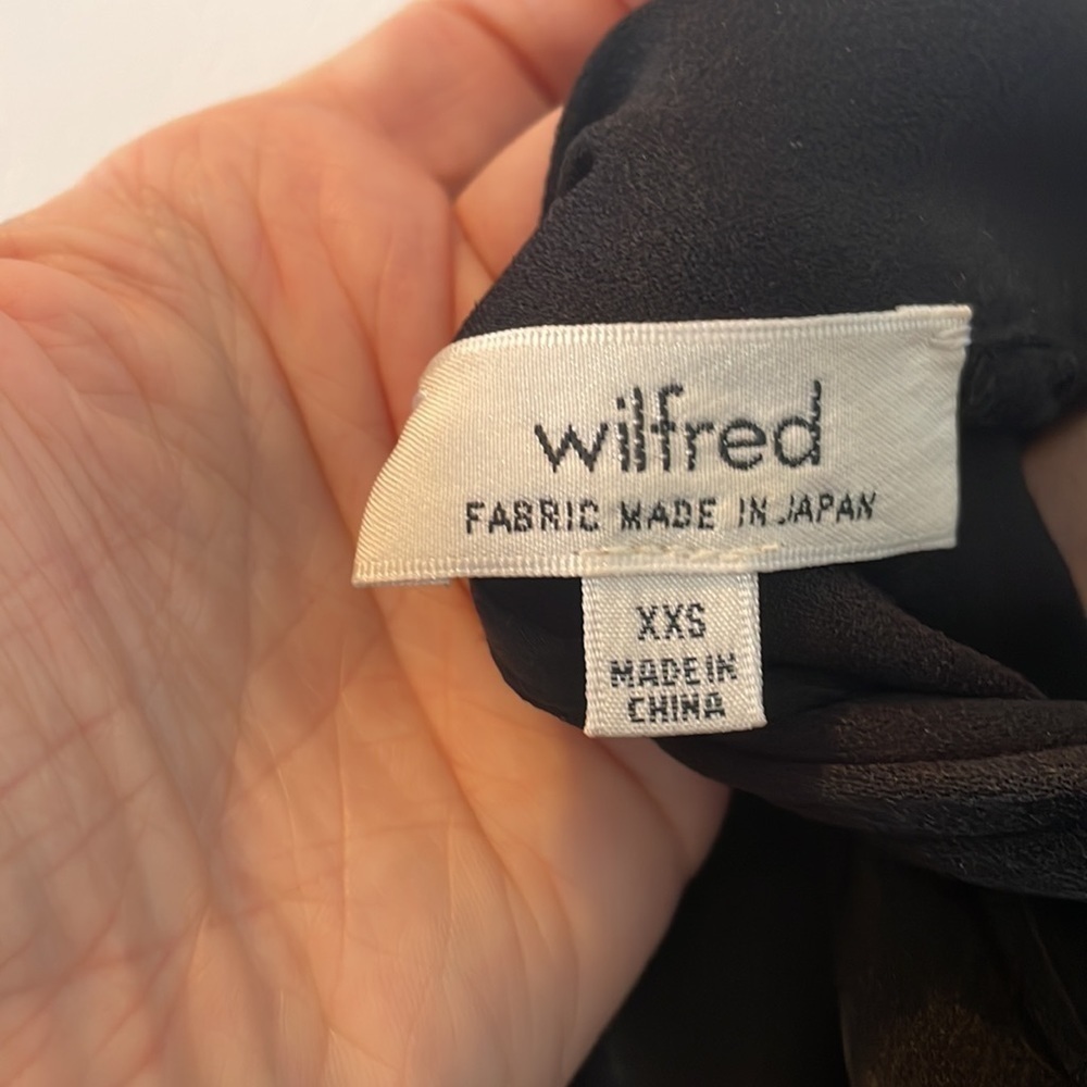 Aritzia Wilfred Cold Shoulder Silk Blouse - Picture 7 of 11